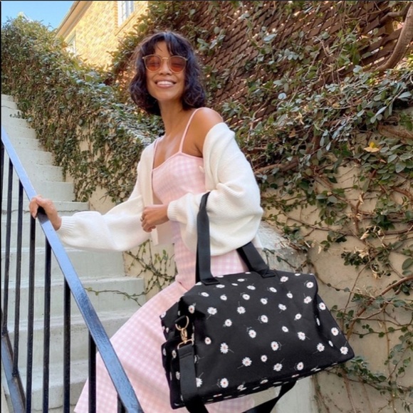 SOLD ❗️Alice + Olivia Matching Duffle Bag & Hat - Picture 6 of 10